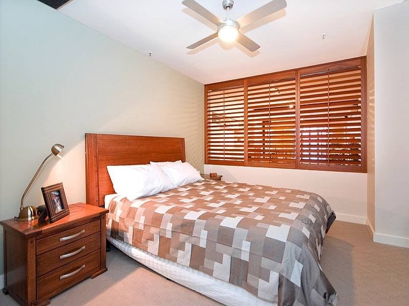 206/64 Macquarie Street, Teneriffe QLD 4005