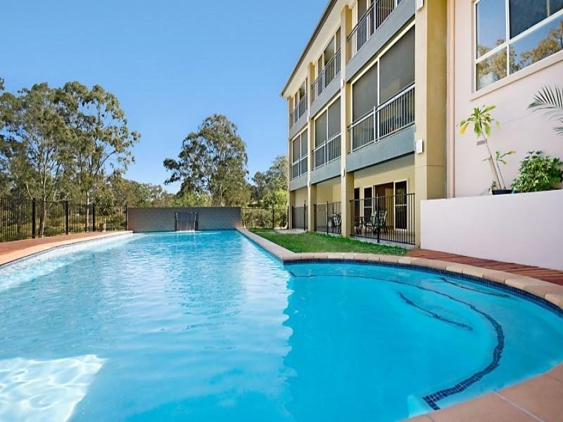 88 Sunset Road, Kenmore QLD 4069