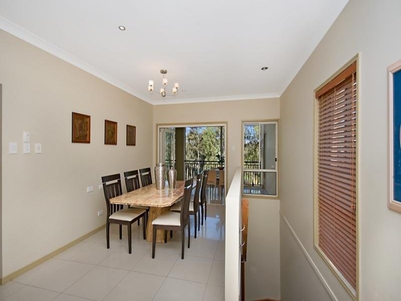 88 Sunset Road, Kenmore QLD 4069