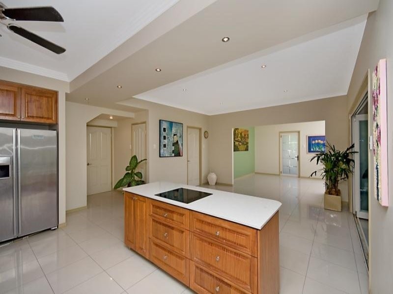 88 Sunset Road, Kenmore QLD 4069