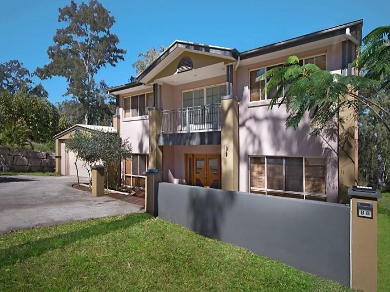 88 Sunset Road, Kenmore QLD 4069