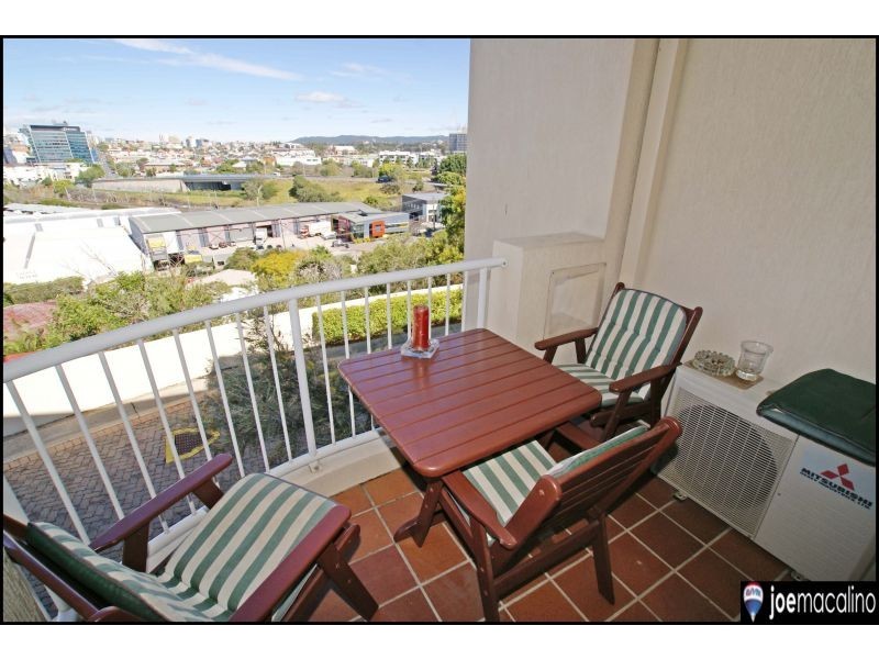 TH10/7 Boyd Street, Bowen Hills QLD 4006