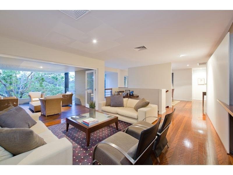 26 Nindethana Street, Indooroopilly QLD 4068