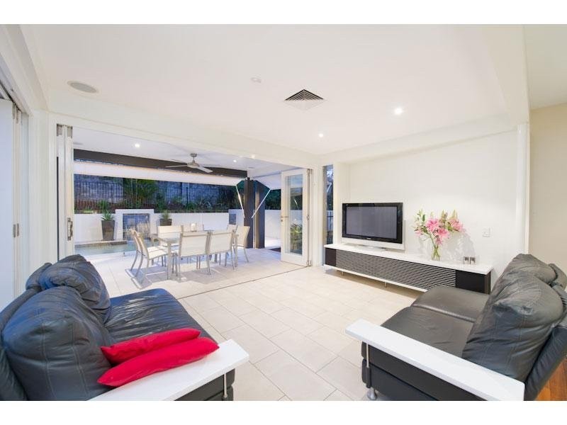 26 Nindethana Street, Indooroopilly QLD 4068