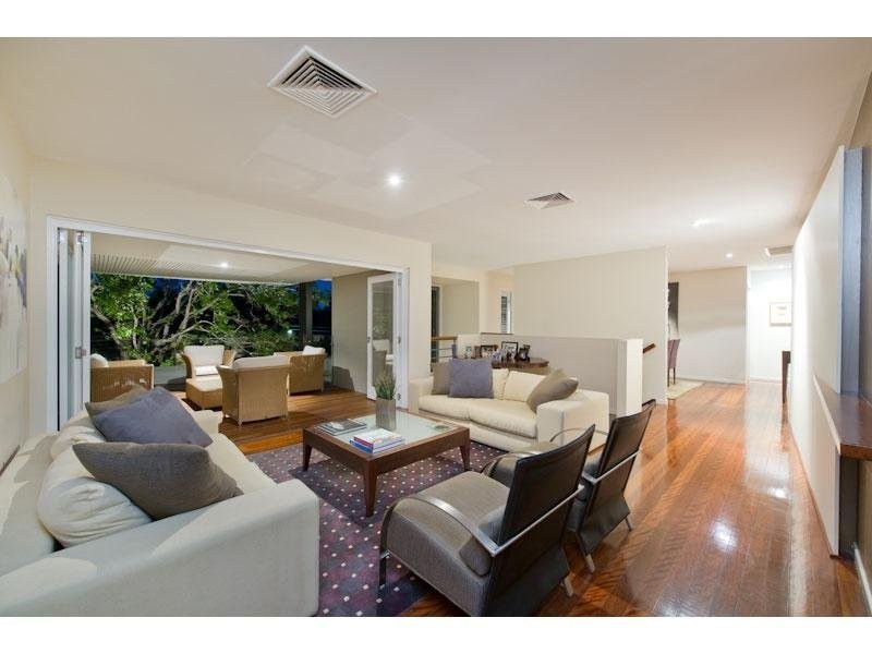 26 Nindethana Street, Indooroopilly QLD 4068