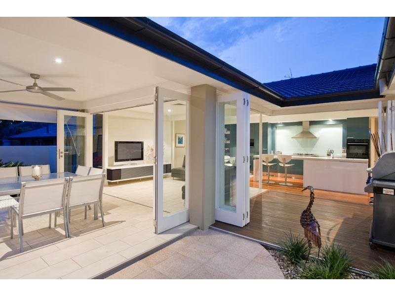 26 Nindethana Street, Indooroopilly QLD 4068