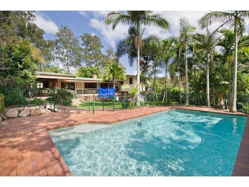 124 Harts Road, Indooroopilly QLD 4068