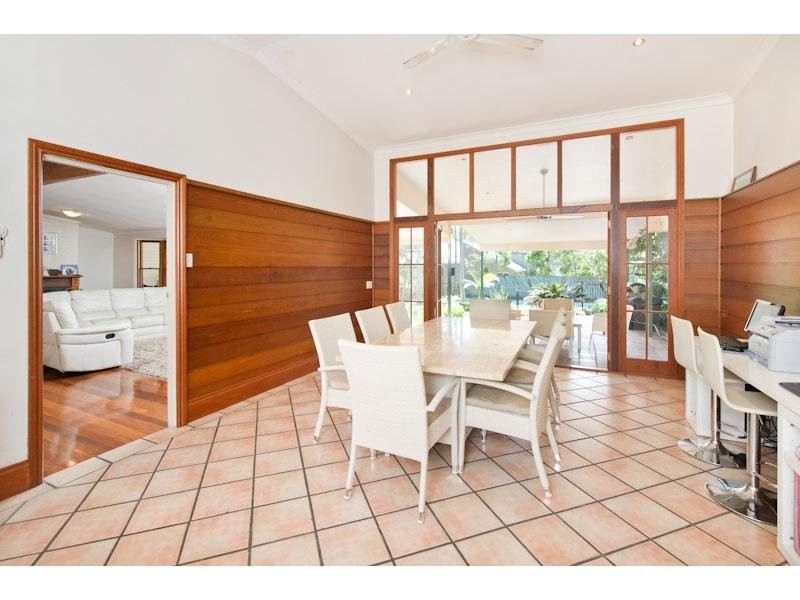 124 Harts Road, Indooroopilly QLD 4068