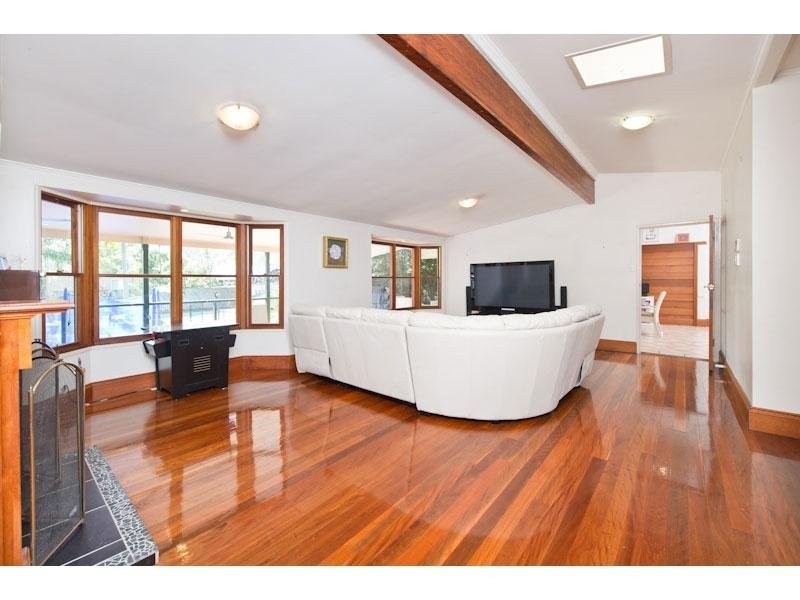 124 Harts Road, Indooroopilly QLD 4068