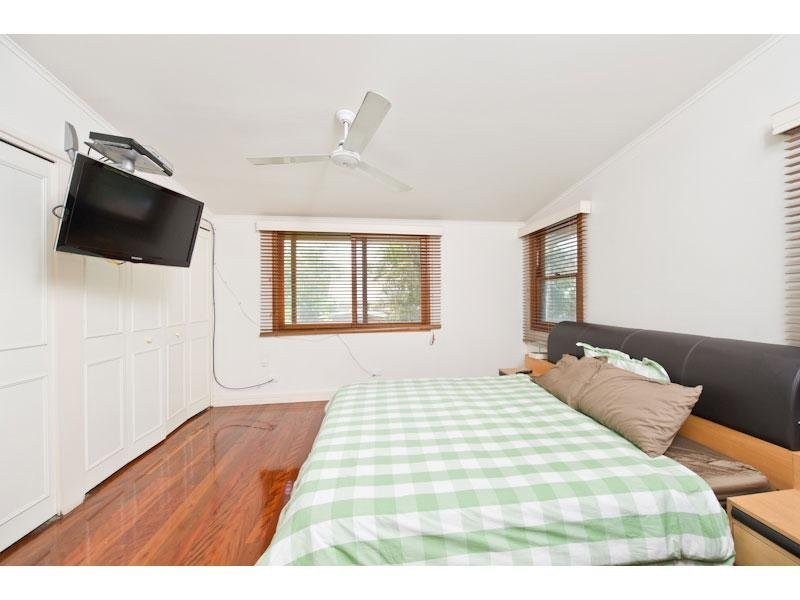 124 Harts Road, Indooroopilly QLD 4068