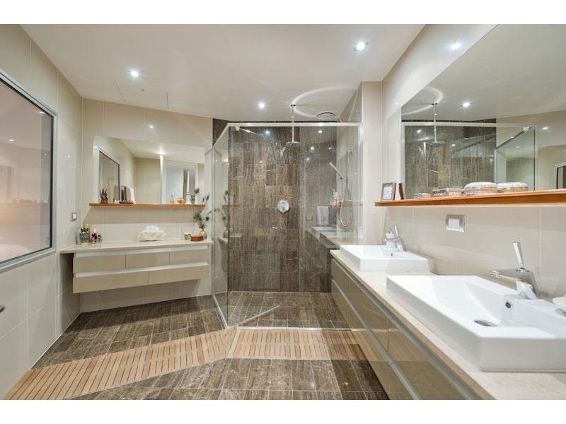 12/205 Coronation Drive, Milton QLD 4064