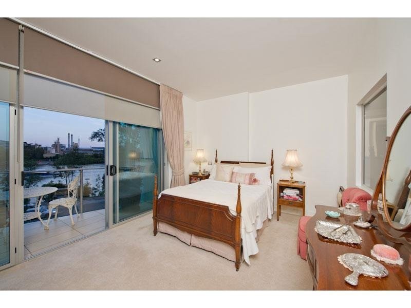 12/205 Coronation Drive, Milton QLD 4064