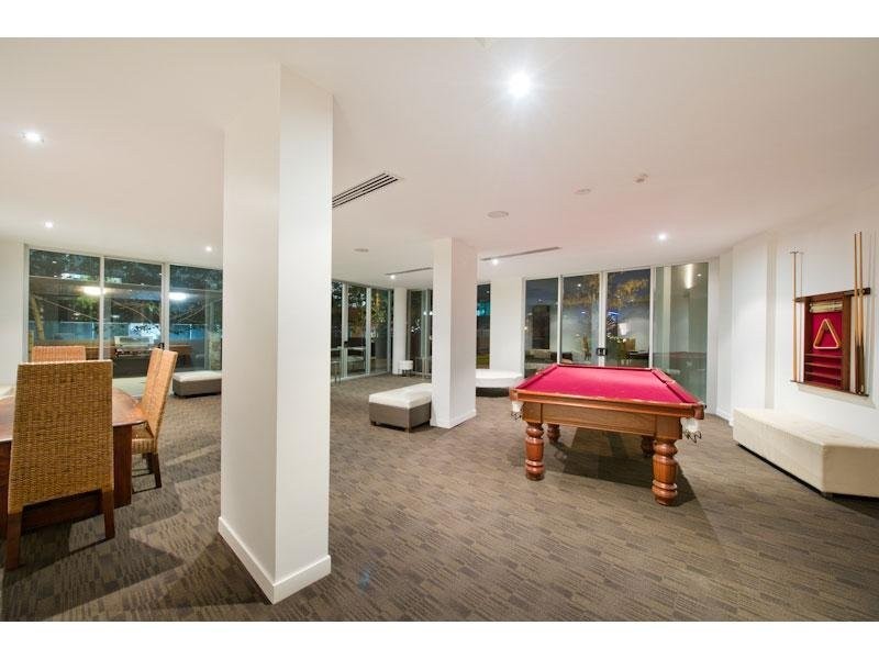 12/205 Coronation Drive, Milton QLD 4064