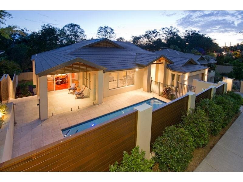23 Highland Terrace, St Lucia QLD 4067