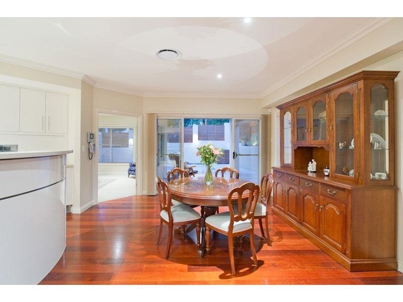 23 Highland Terrace, St Lucia QLD 4067