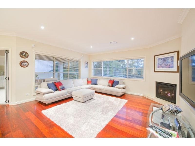 23 Highland Terrace, St Lucia QLD 4067