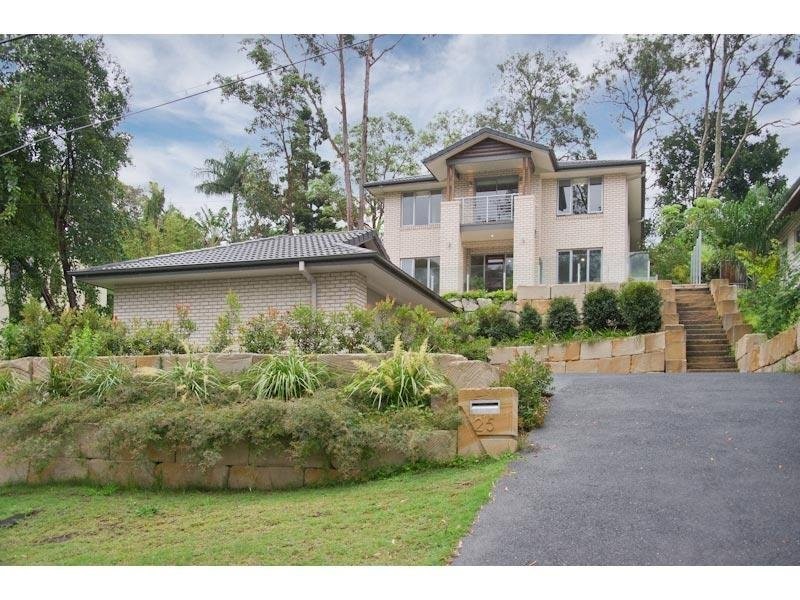 25 Hillside Terrace, St Lucia QLD 4067