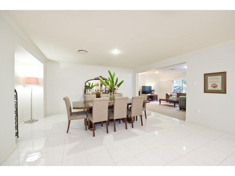 25 Hillside Terrace, St Lucia QLD 4067