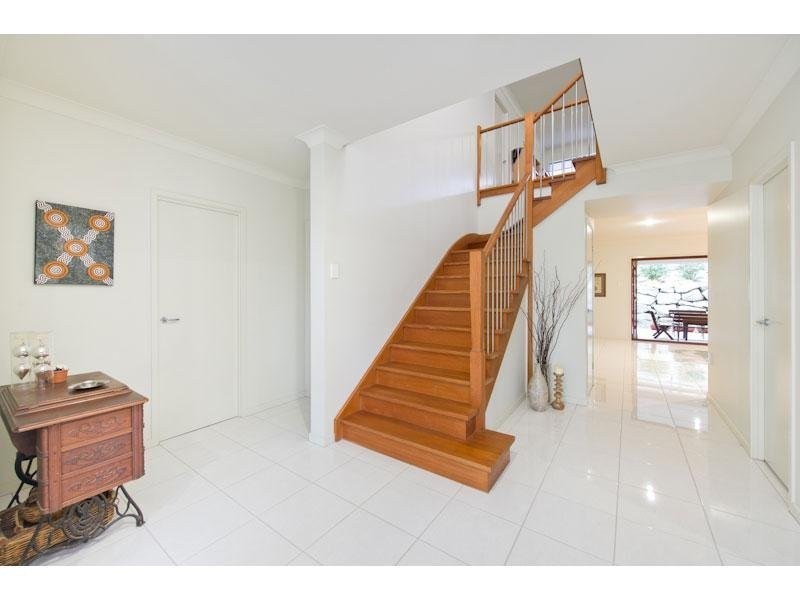 25 Hillside Terrace, St Lucia QLD 4067