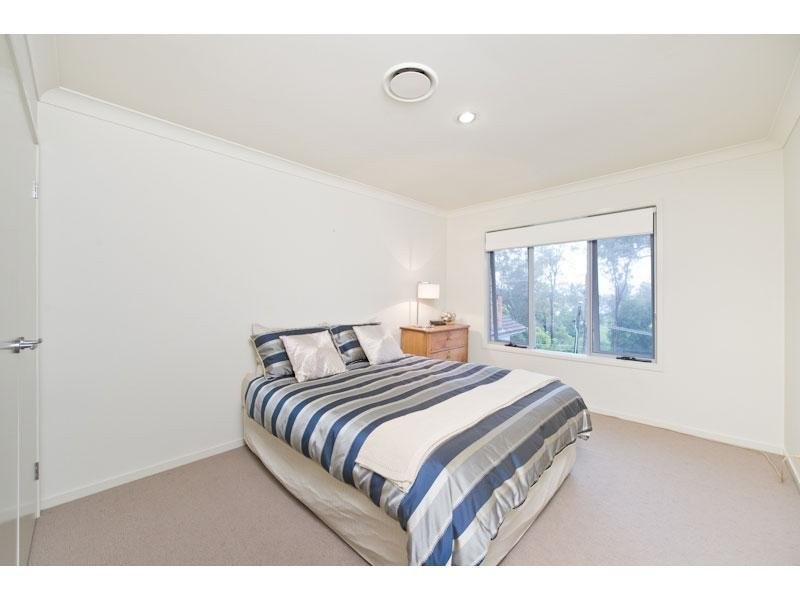 25 Hillside Terrace, St Lucia QLD 4067