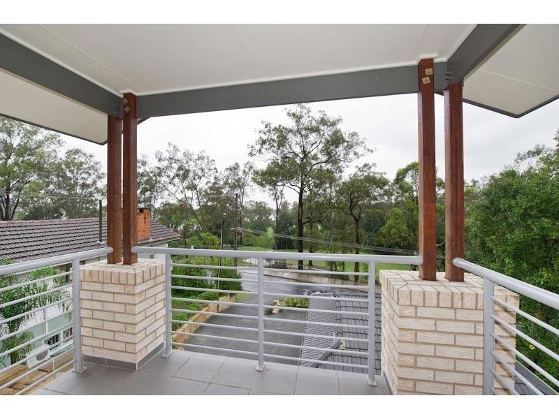 25 Hillside Terrace, St Lucia QLD 4067