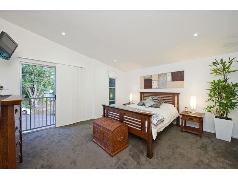 35 Victoria Street, Indooroopilly QLD 4068