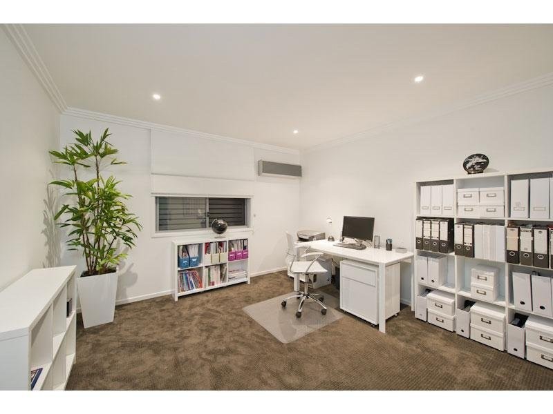 35 Victoria Street, Indooroopilly QLD 4068