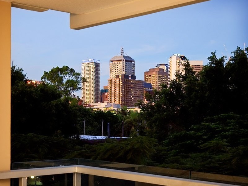 22/15 Tribune Street, South Bank QLD 4101