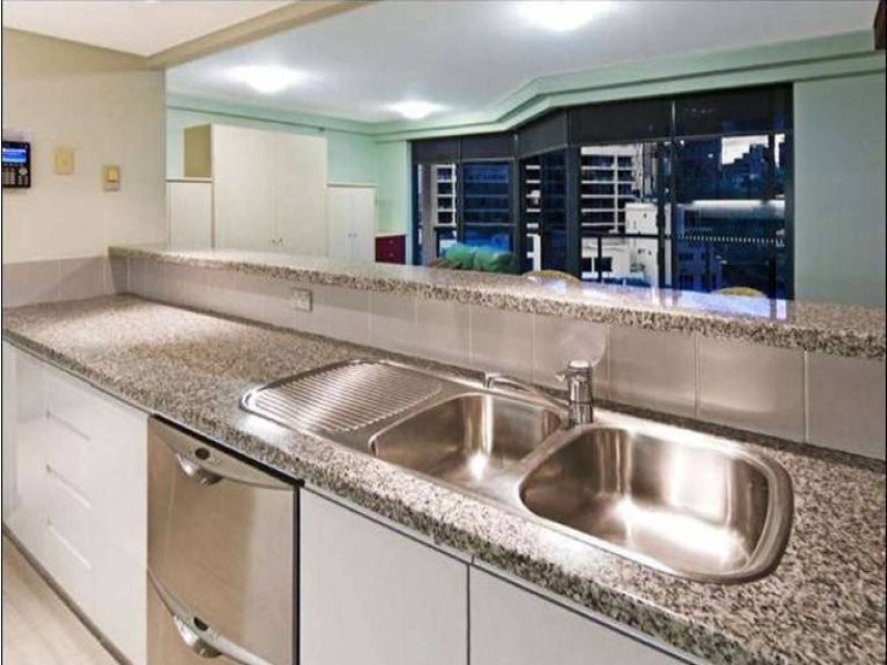24/55 Darragh Street, Kangaroo Point QLD 4169