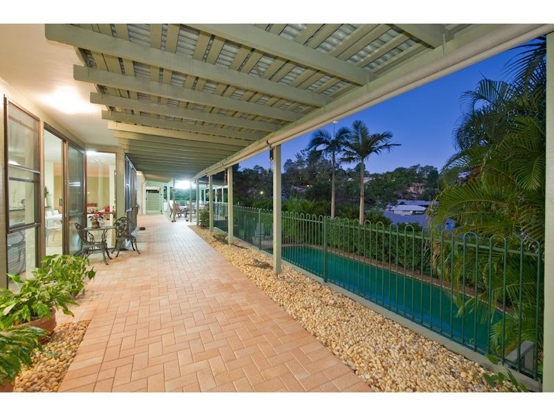 86 Carinya Street, Indooroopilly QLD 4068