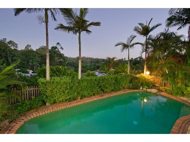 86 Carinya Street, Indooroopilly QLD 4068