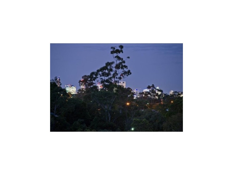 7 Bonhill Court, Indooroopilly QLD 4068