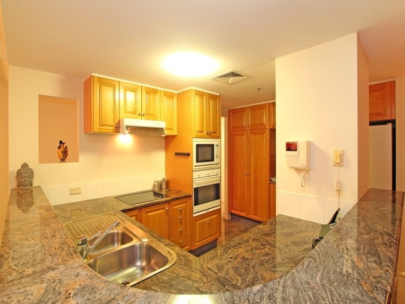 56/8 Goodwin Street, Kangaroo Point QLD 4169