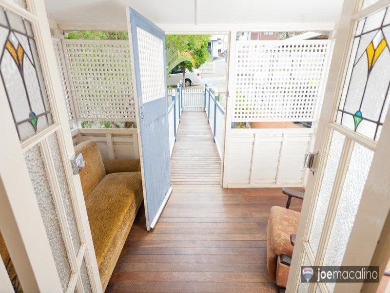 29 Tenth Avenue, Windsor QLD 4030