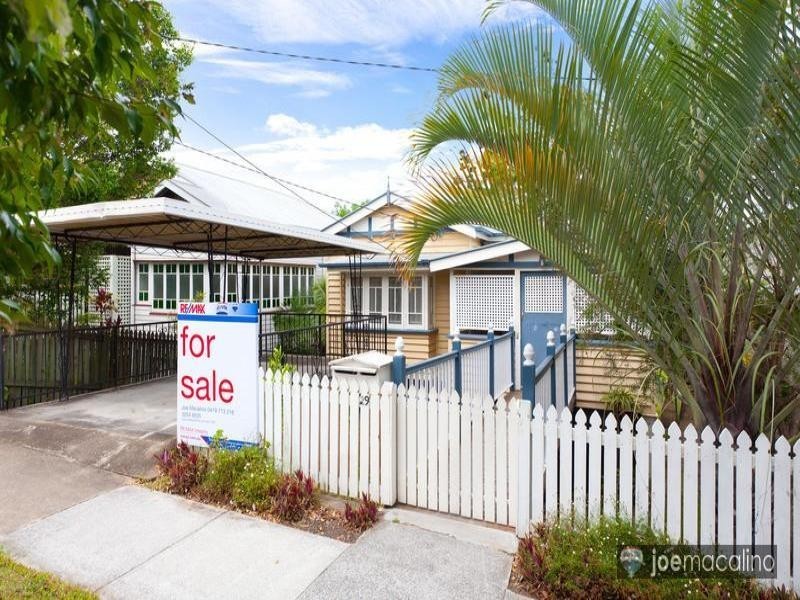 29 Tenth Avenue, Windsor QLD 4030