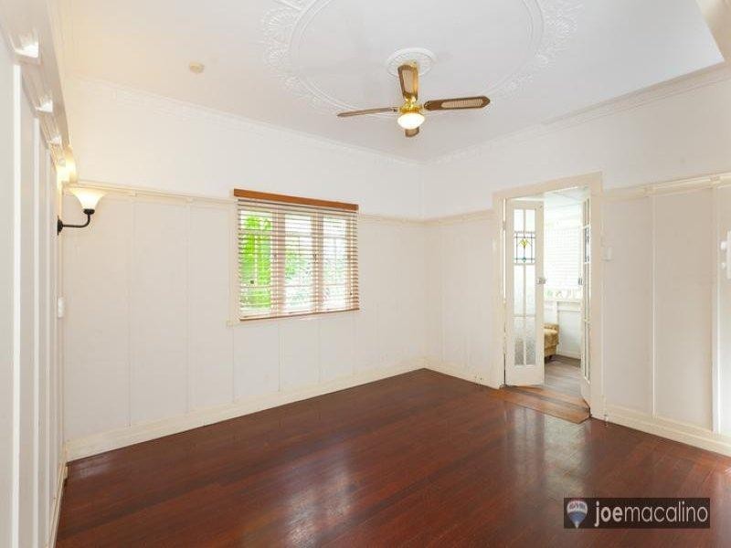 29 Tenth Avenue, Windsor QLD 4030