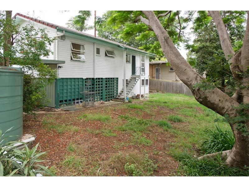 19 Acworth Street, Kenmore QLD 4069