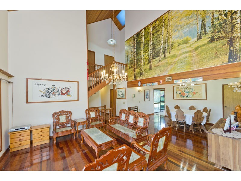 5 Bonhill Court, Indooroopilly QLD 4068