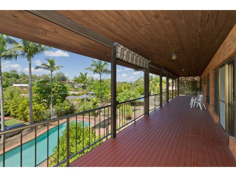 5 Bonhill Court, Indooroopilly QLD 4068