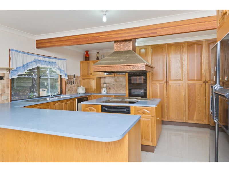 5 Bonhill Court, Indooroopilly QLD 4068