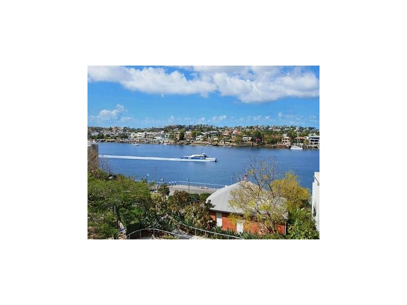 327/64 Macquarie Street, Newstead QLD 4006