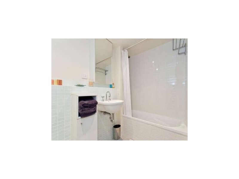 327/64 Macquarie Street, Newstead QLD 4006