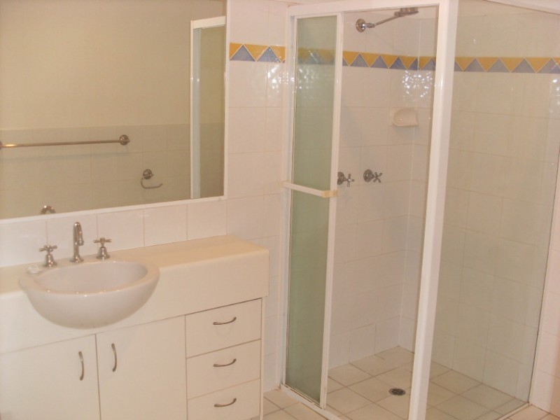 25/173 Merthyr Road, New Farm QLD 4005