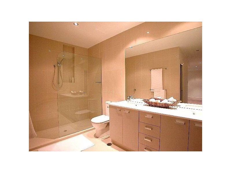 2/15 Halford Street, Newstead QLD 4006