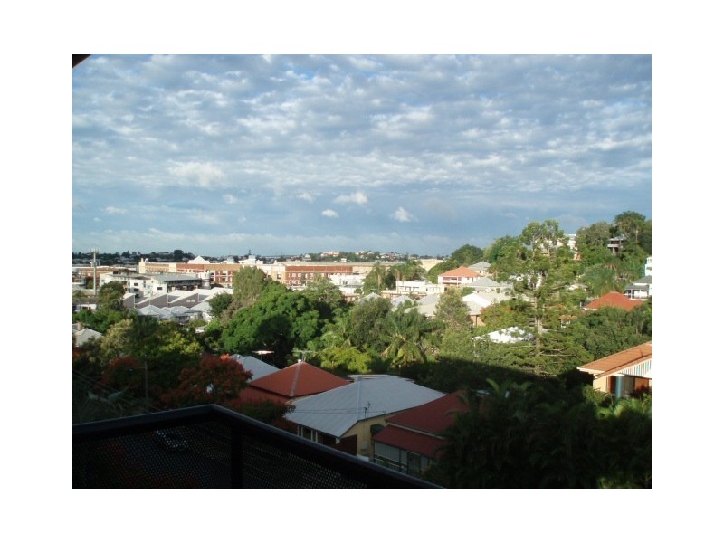 13/304 Harcourt Street, Newstead QLD 4006