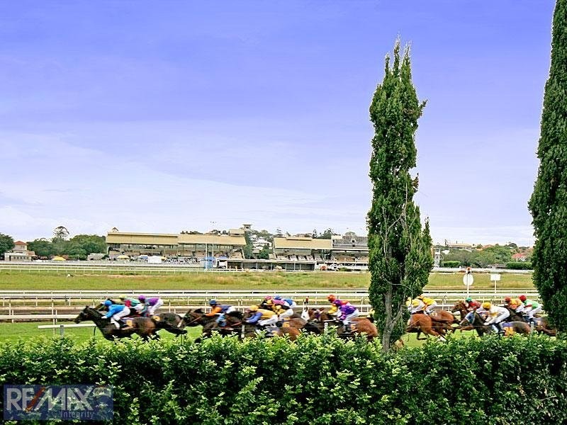 94 Mein Street, Hendra QLD 4011