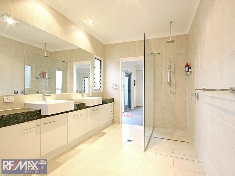 94 Mein Street, Hendra QLD 4011