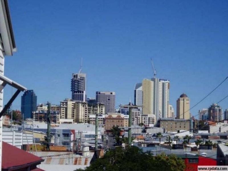 37 Doggett Street, Newstead QLD 4006