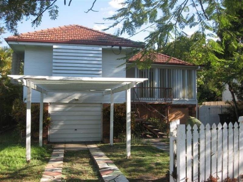84 Nelson Street, Wooloowin QLD 4030