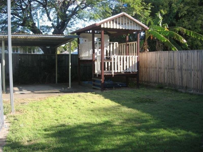84 Nelson Street, Wooloowin QLD 4030